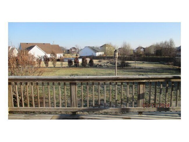 Building Photo - 5 Bedroom 2 1/2 Bath Home For Rent!