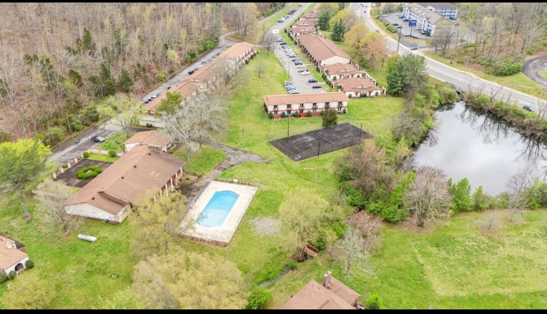 Building Photo - 210 Old Hickory Blvd