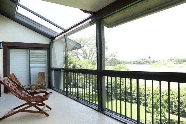 Building Photo - 11311 Pond View Dr