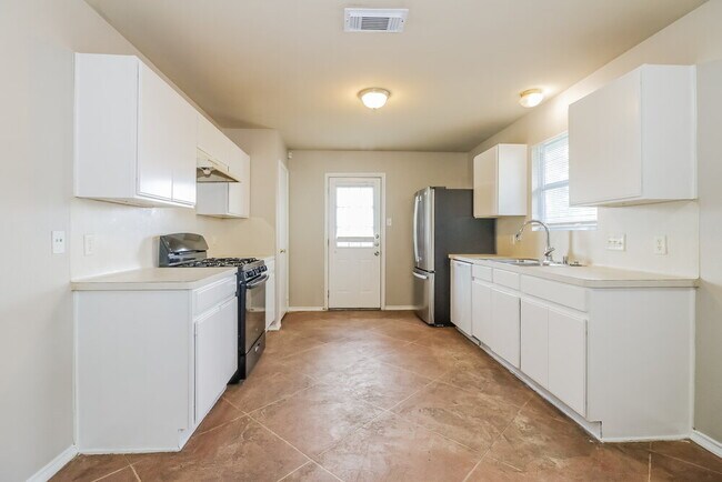 Building Photo - 12531 Roxdale Ridge Dr