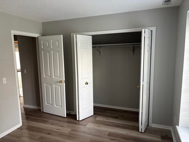 Building Photo - 1431 Shingle Oak Pointe