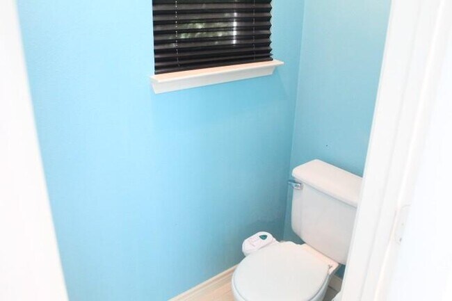 Building Photo - 1013 Stone Gate Dr