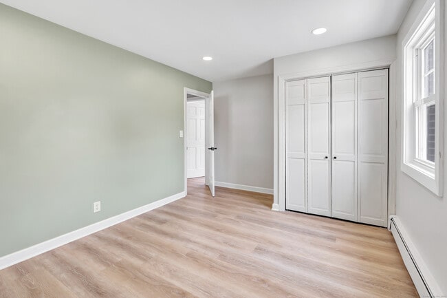 Building Photo - 61 Wakeley St