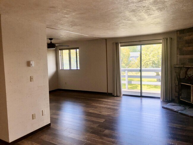 Building Photo - 650 Harlow Rd