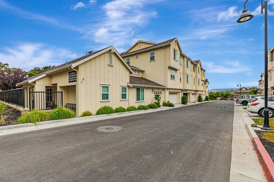 Building Photo - 6436 Laguna Seca Ln