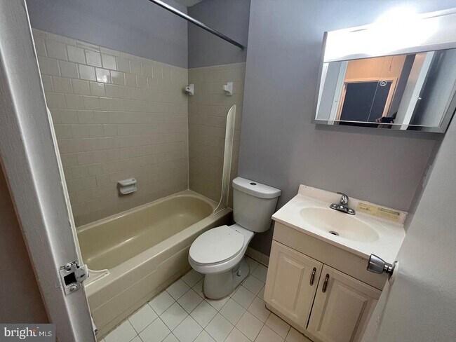 Building Photo - 9505 Hagel Cir