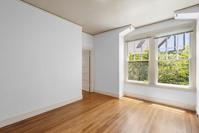 Building Photo - 1801 Alameda Ave