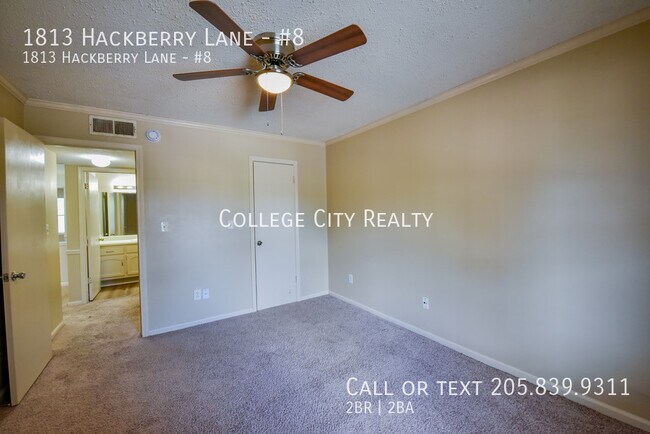 Building Photo - 1813 Hackberry Ln
