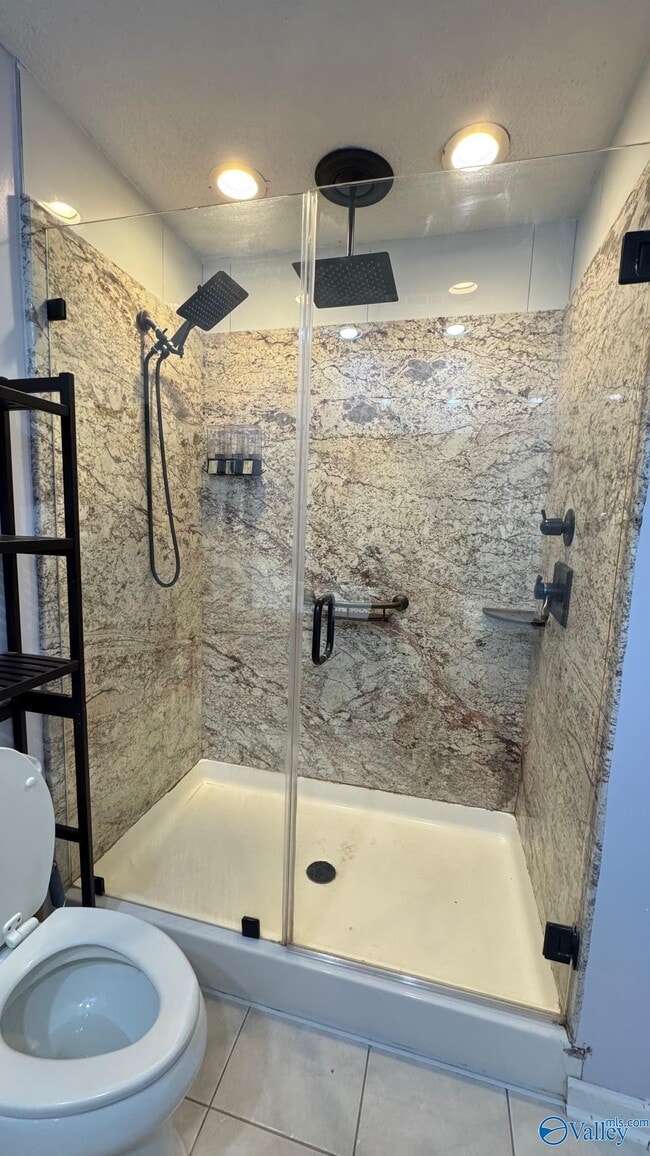 Building Photo - 157 Chanel Dr