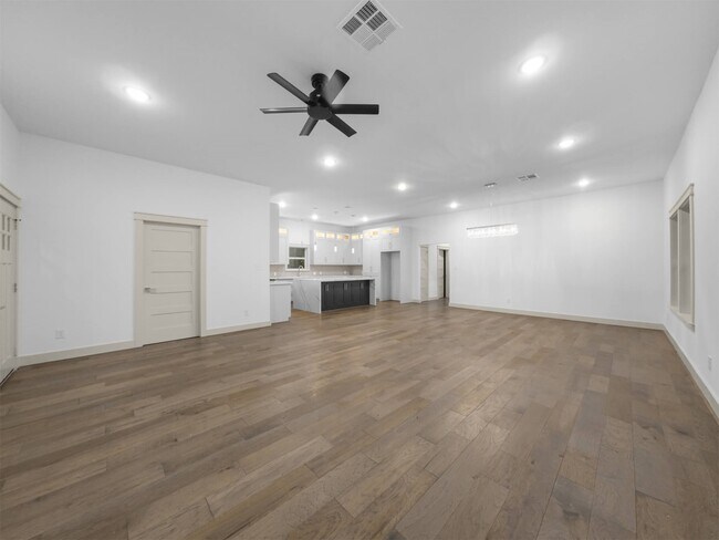 Building Photo - 1209 Tabor St