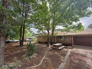 Building Photo - 1295 S Julia Ln