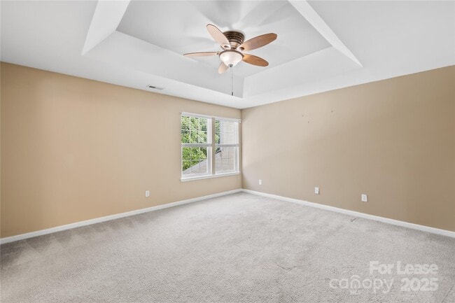 Building Photo - 709 Prospect Lane
