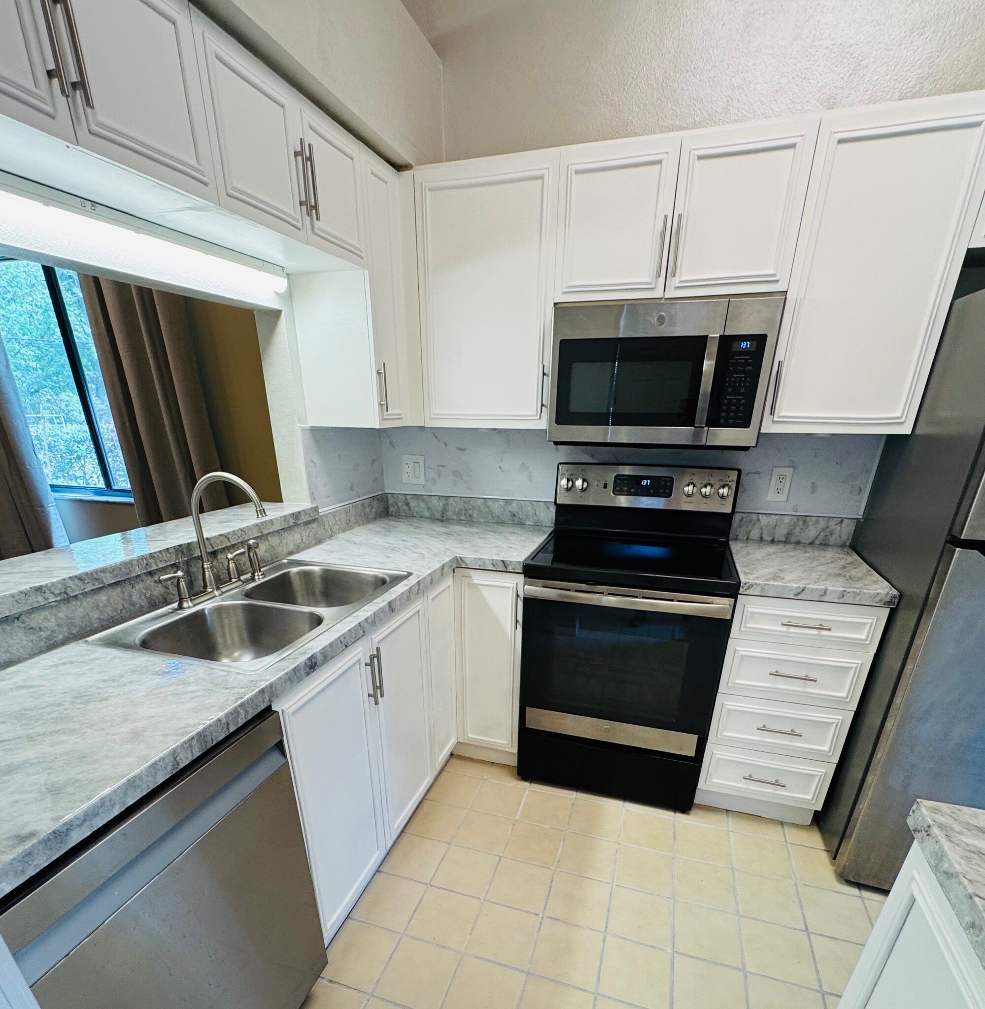 Building Photo - 4399 Brooker Creek Dr