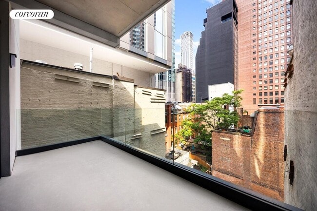 Building Photo - 273 5th Ave