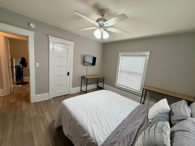 Building Photo - 500 Barrett St