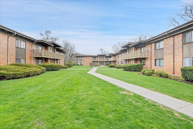 Building Photo - 481 Duane Terrace