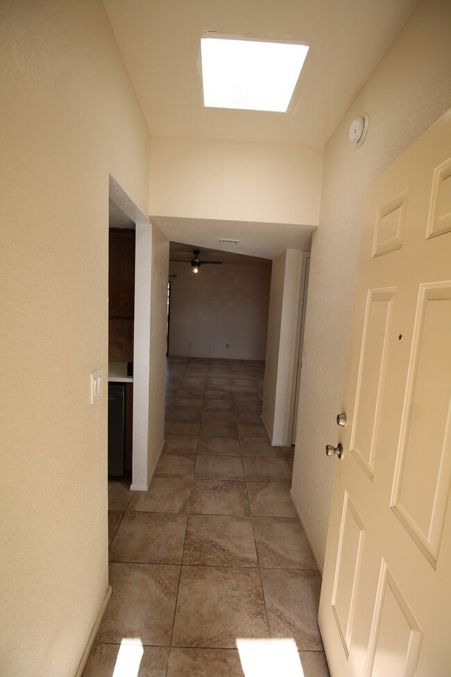 Building Photo - 2486 N Ironwood Ridge Dr