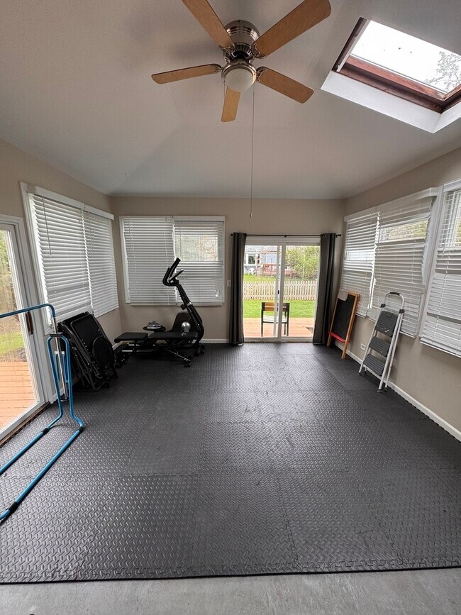 Building Photo - 1332 Culpepper Dr