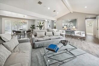 Building Photo - 4715 Braesvalley Dr