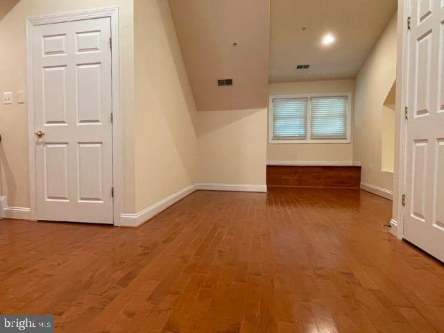 Building Photo - 12021 Montrose Park Pl