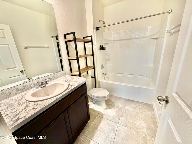 Building Photo - 388 Coyote Dr