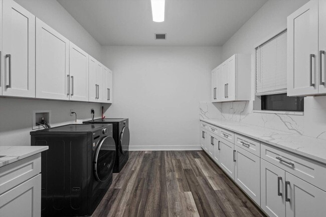 Building Photo - 4751 S Rd