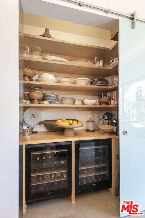 Building Photo - 716 Brooks Ave