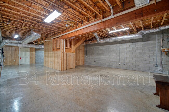Building Photo - 336 Dancing Water Dr