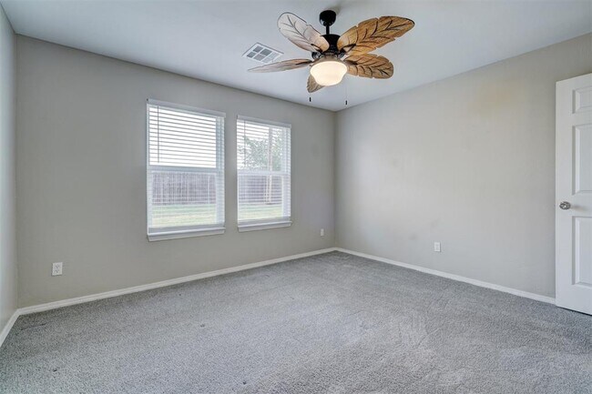 Building Photo - 10425 Aberdeen Dr