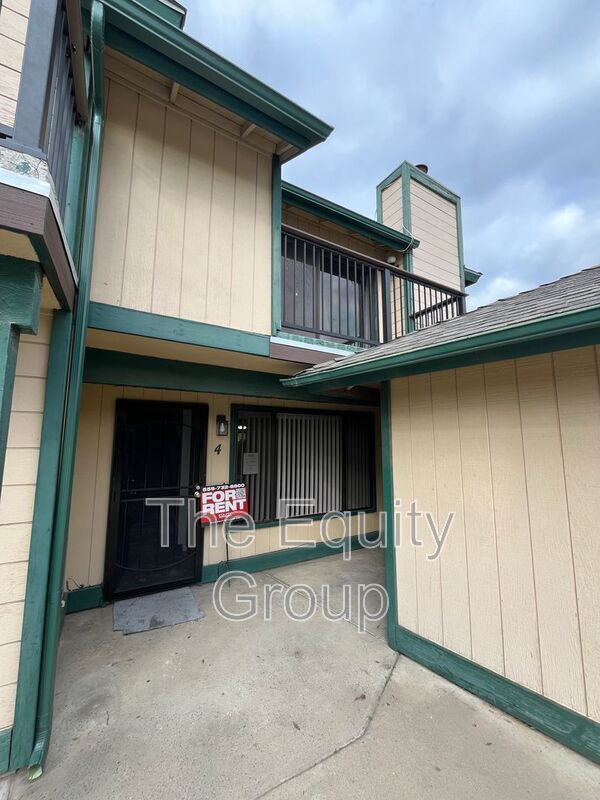 Building Photo - 351-360 N Capitola Ct