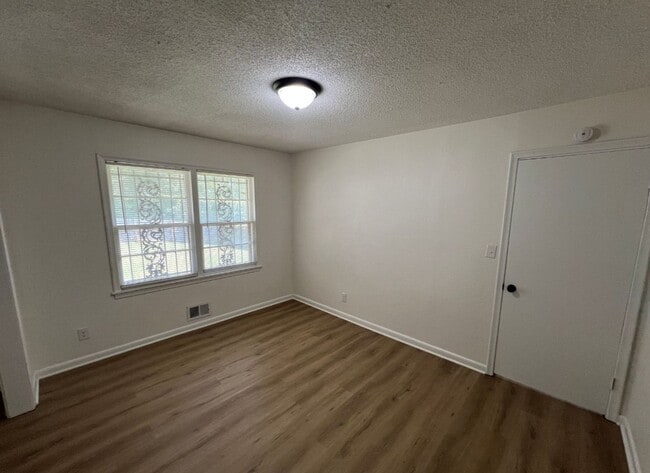 Building Photo - Spacious 4-Bedroom Home with Finished Base...