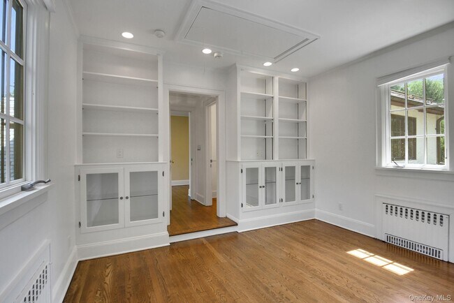 Building Photo - 46 Fenimore Rd