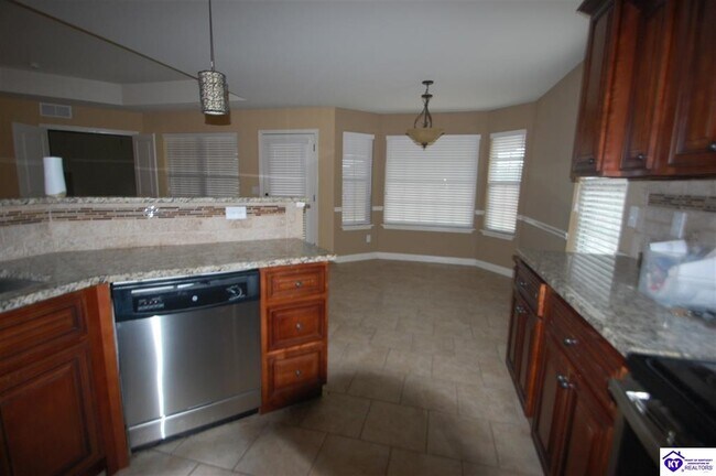 Building Photo - 101 Vineland Pkwy Dr