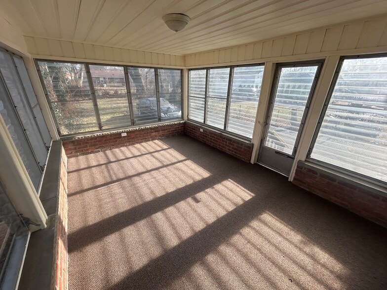 Building Photo - 14716 Archdale St