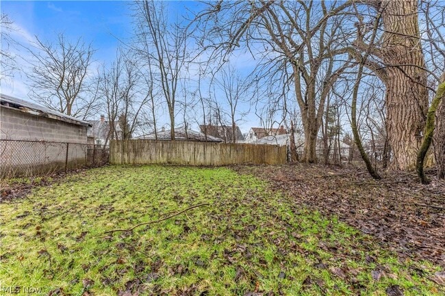 Building Photo - 16606 Lipton Ave