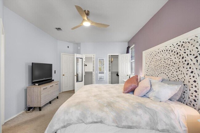 Building Photo - 4104 Sun Spirit Dr