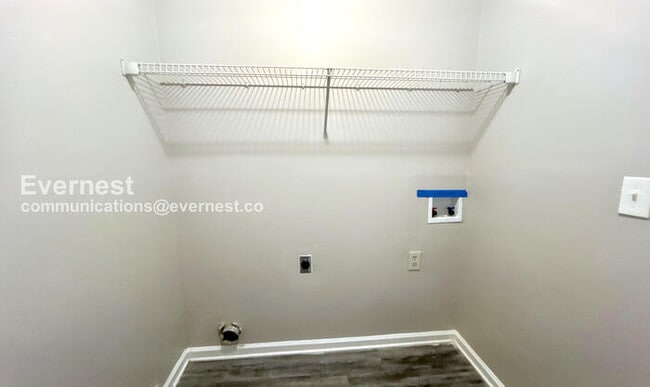 Building Photo - 460 Ward Rd