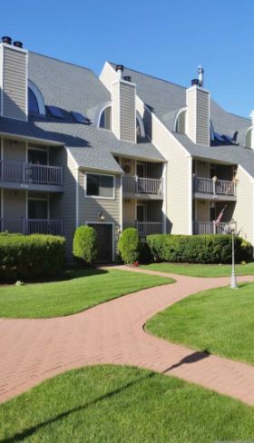 Building Photo - 209 River Renaissance