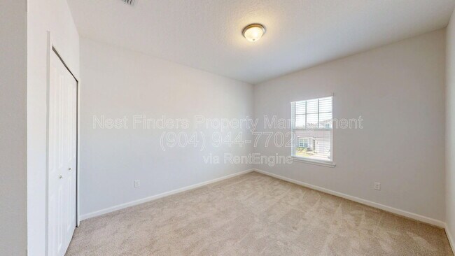 Building Photo - 215 Pine Bluff Dr