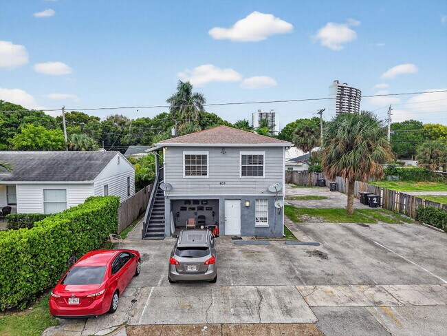 Building Photo - 409 47th St