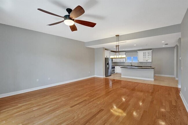 Building Photo - 1861 Coral Heights Blvd