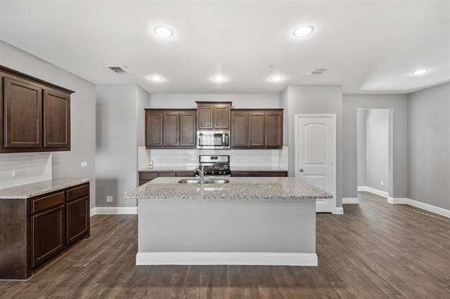 Building Photo - 5556 Kilmer Dr