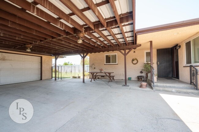 Building Photo - Fresno South East Home, 3BR/1BA, Built 195...