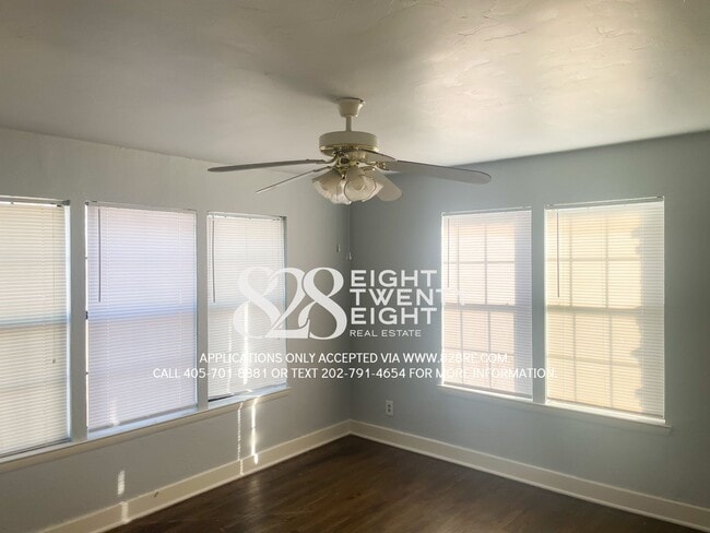 Building Photo - Historic 2nd Level Apartment Minutes from the Plaza District in OKC!