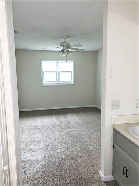 Building Photo - 201 Westbrooke Court #4 (Westbrooke Townho...