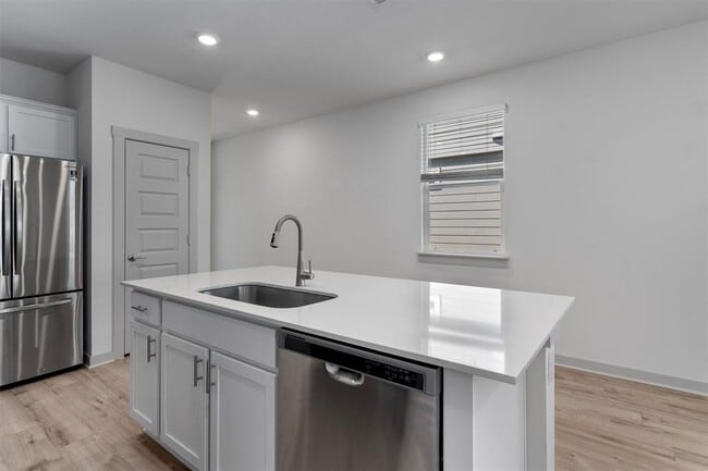 Building Photo - 8206 Linda Michelle Ln