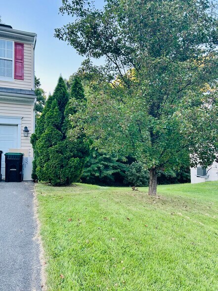 Building Photo - 2416 Neabsco Creek Ct