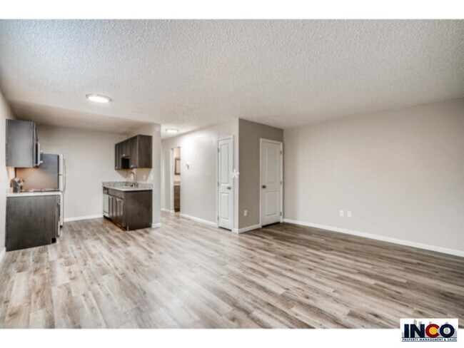 Building Photo - NEWLY REMODELED 1 Bedroom!