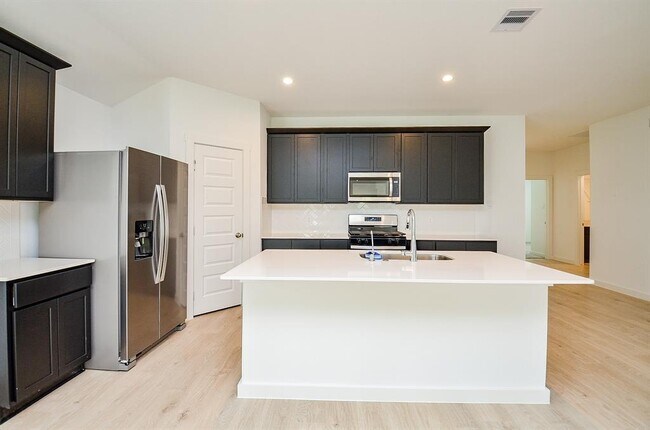 Building Photo - 1218 Isola Bella Dr