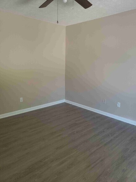 Building Photo - 1413 Tangora Ln